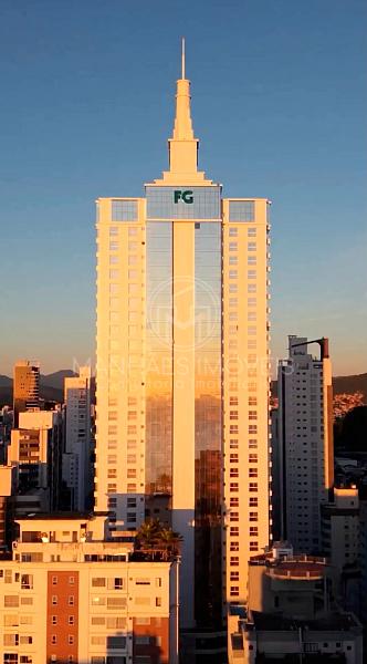 Grand Place Tower | A sofisticação que você deseja para viver no centro de Balneário Camboriú.