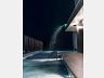 Piscina com cascata