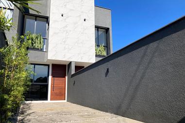 Sobrado geminado no bairro Anita Garibaldi - Pronto para morar