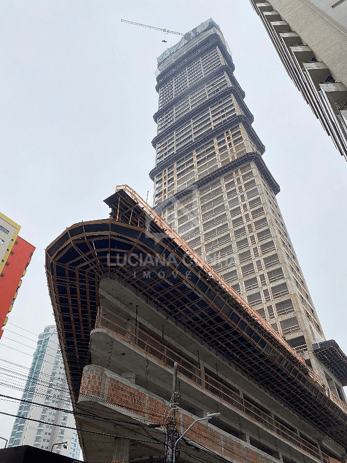 Apartamento, Lançamento 4 suítes e 3 vagas, Centro, Balneário Camboriú. Balneário Camboriú - Centro